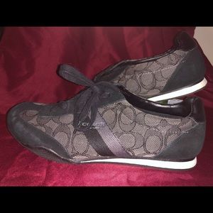Women’s size 8 black coach shoes